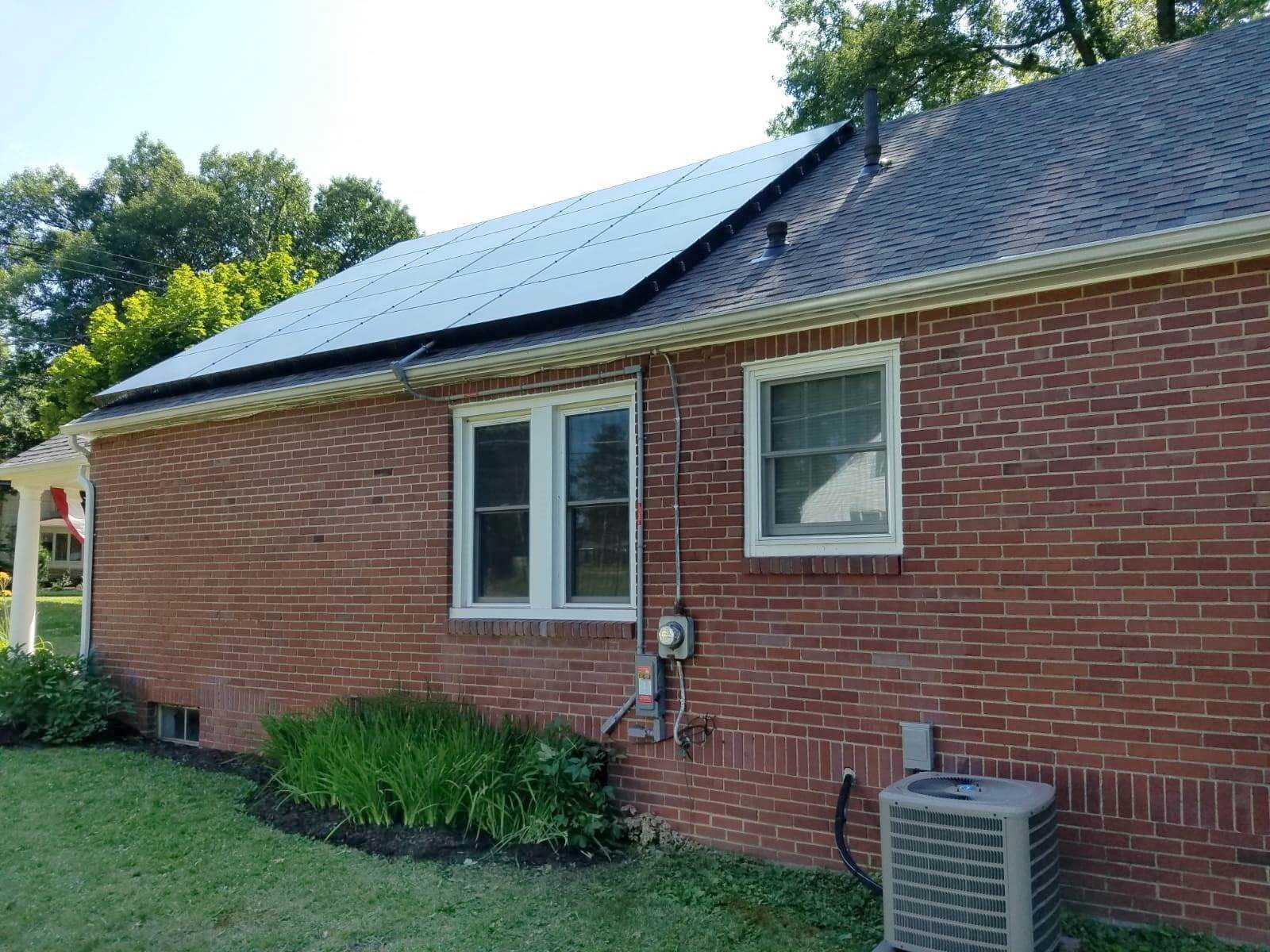 Roof mounted solar panels | Stow | Ohio | Yellowlite 