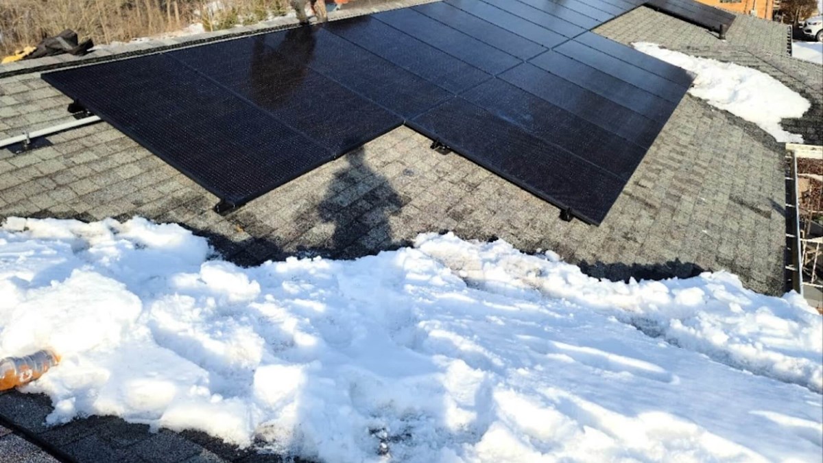 Do Solar Panels Work on Cloudy, Snowy, and Rainy Days? YellowLite