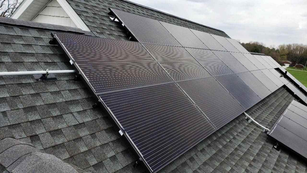 Roof Mounted Solar Panels by Yellowlite in Hartville | Ohio