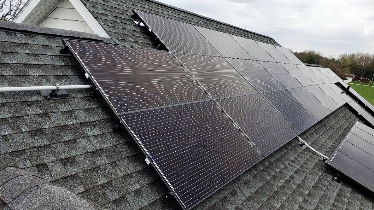 Roof Mounted Solar Panels by Yellowlite in Hartville | Ohio